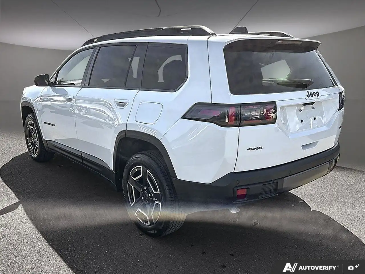 Jeep Cherokee photo Jeep Cherokee