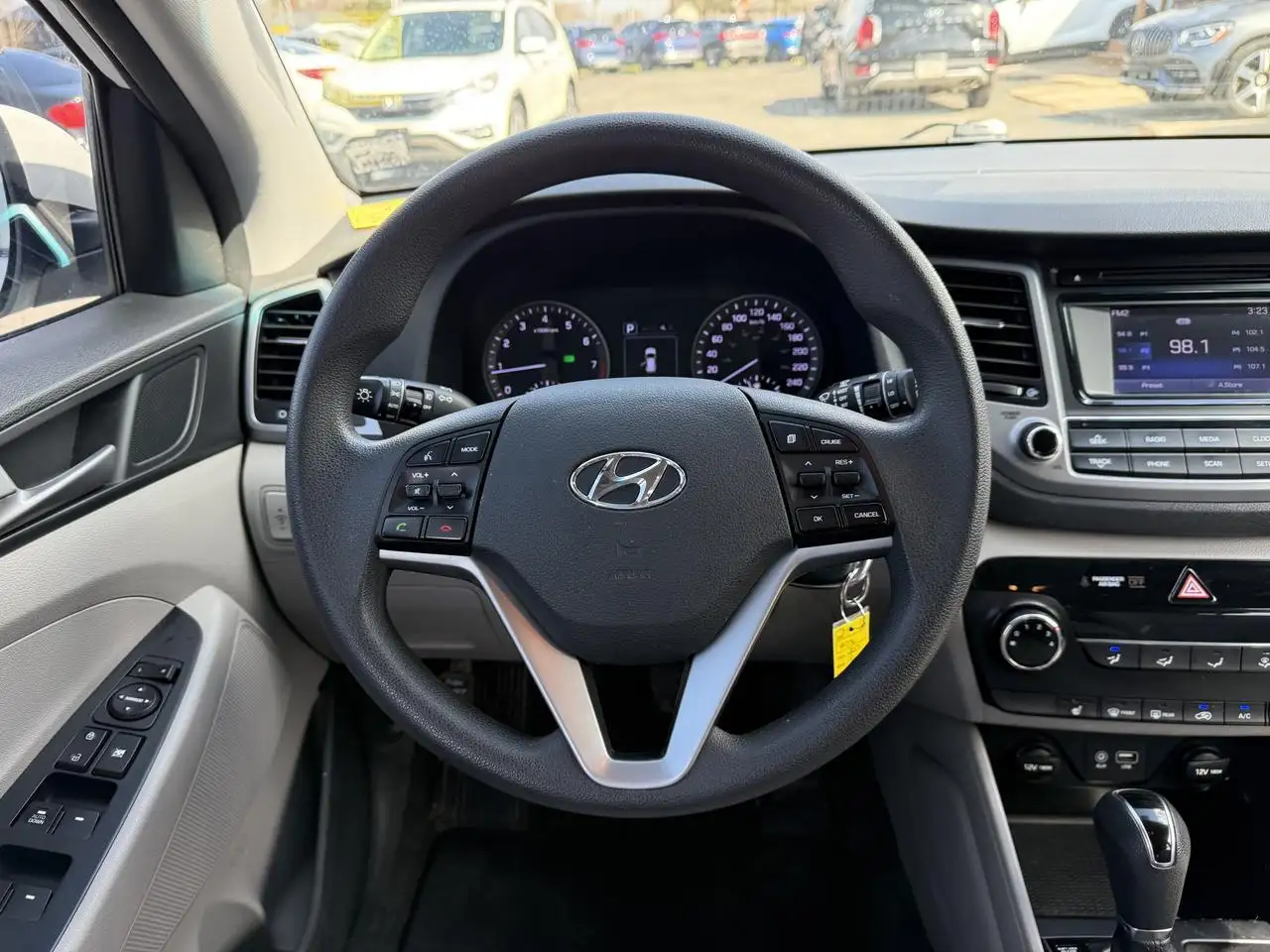 Hyundai TUCSON снимка Hyundai TUCSON