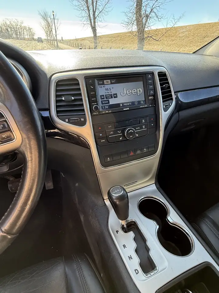 Jeep Grand Cherokee снимка Jeep Grand Cherokee