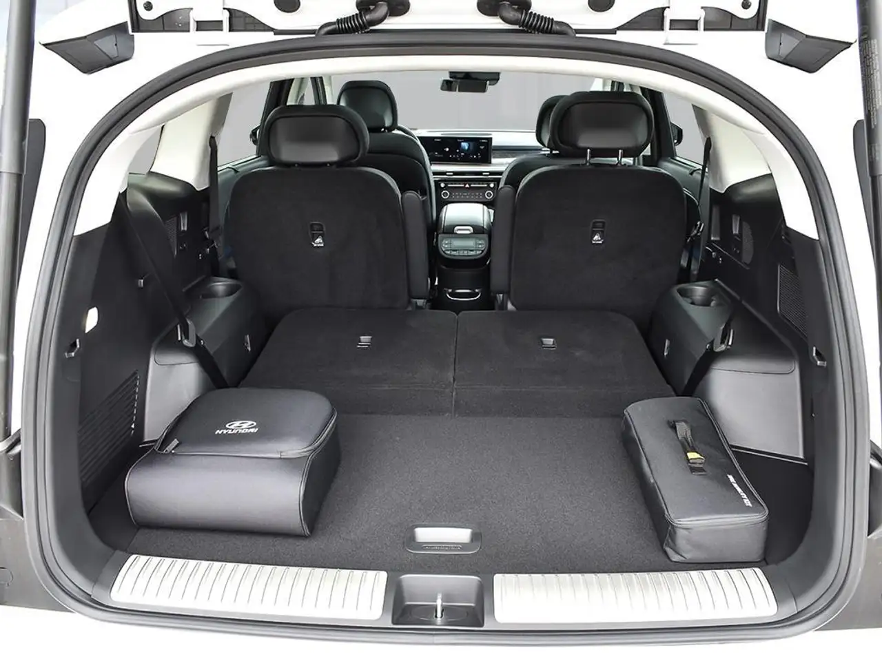 Hyundai IONIQ 9 снимка Hyundai IONIQ 9