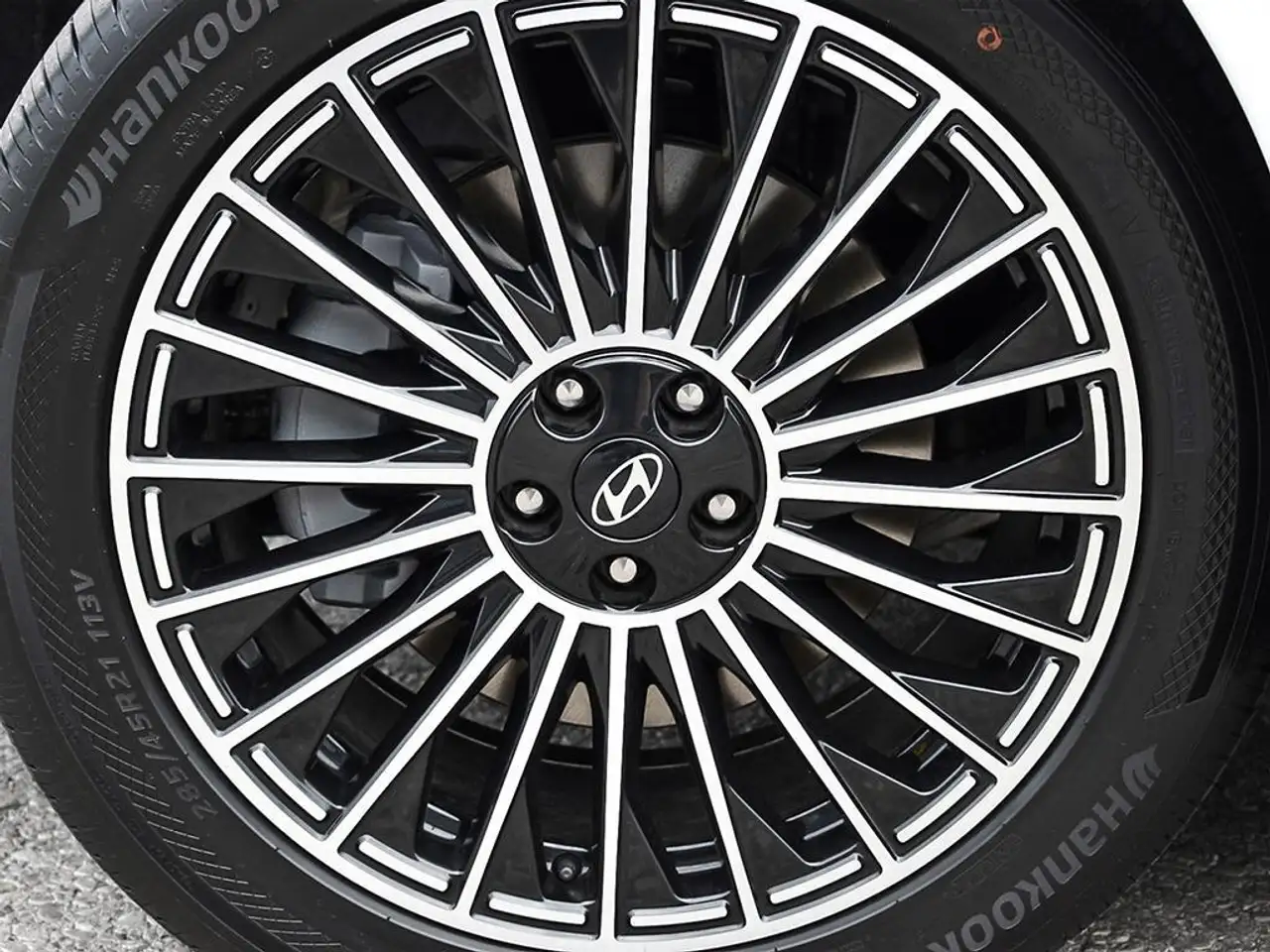 Hyundai IONIQ 9 снимка Hyundai IONIQ 9