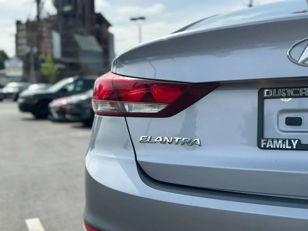 Hyundai ELANTRA снимка Hyundai ELANTRA