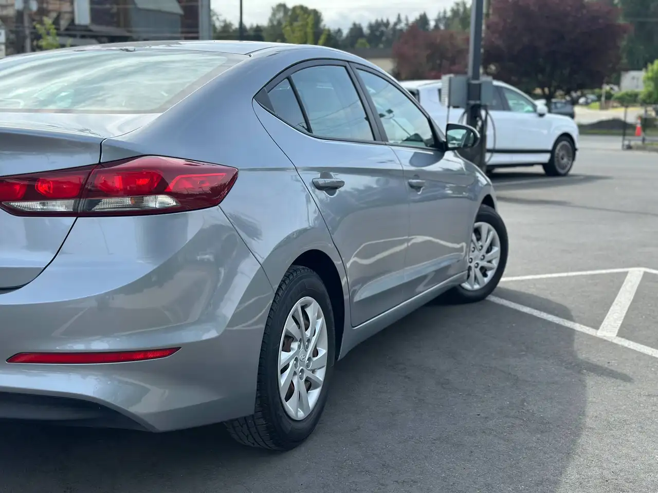 Hyundai ELANTRA снимка Hyundai ELANTRA
