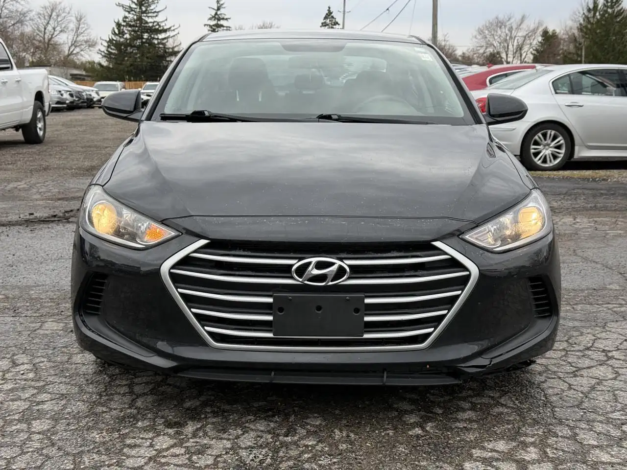 Hyundai ELANTRA fotografie Hyundai ELANTRA