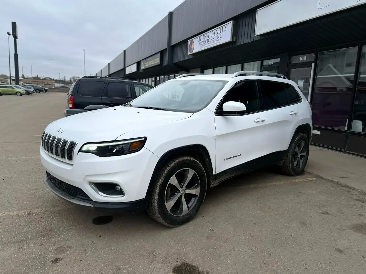 Jeep Cherokee снимка Jeep Cherokee