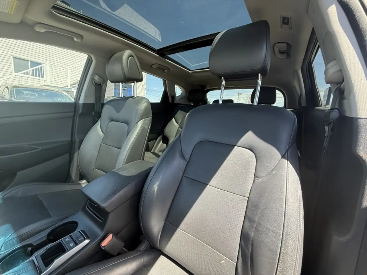 Hyundai TUCSON снимка Hyundai TUCSON