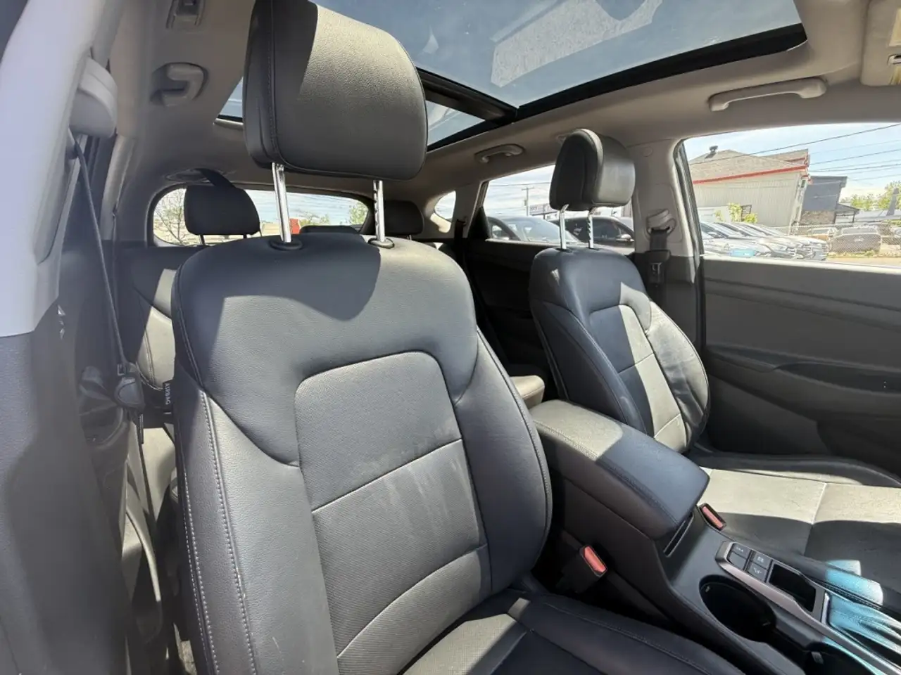 Hyundai TUCSON снимка Hyundai TUCSON