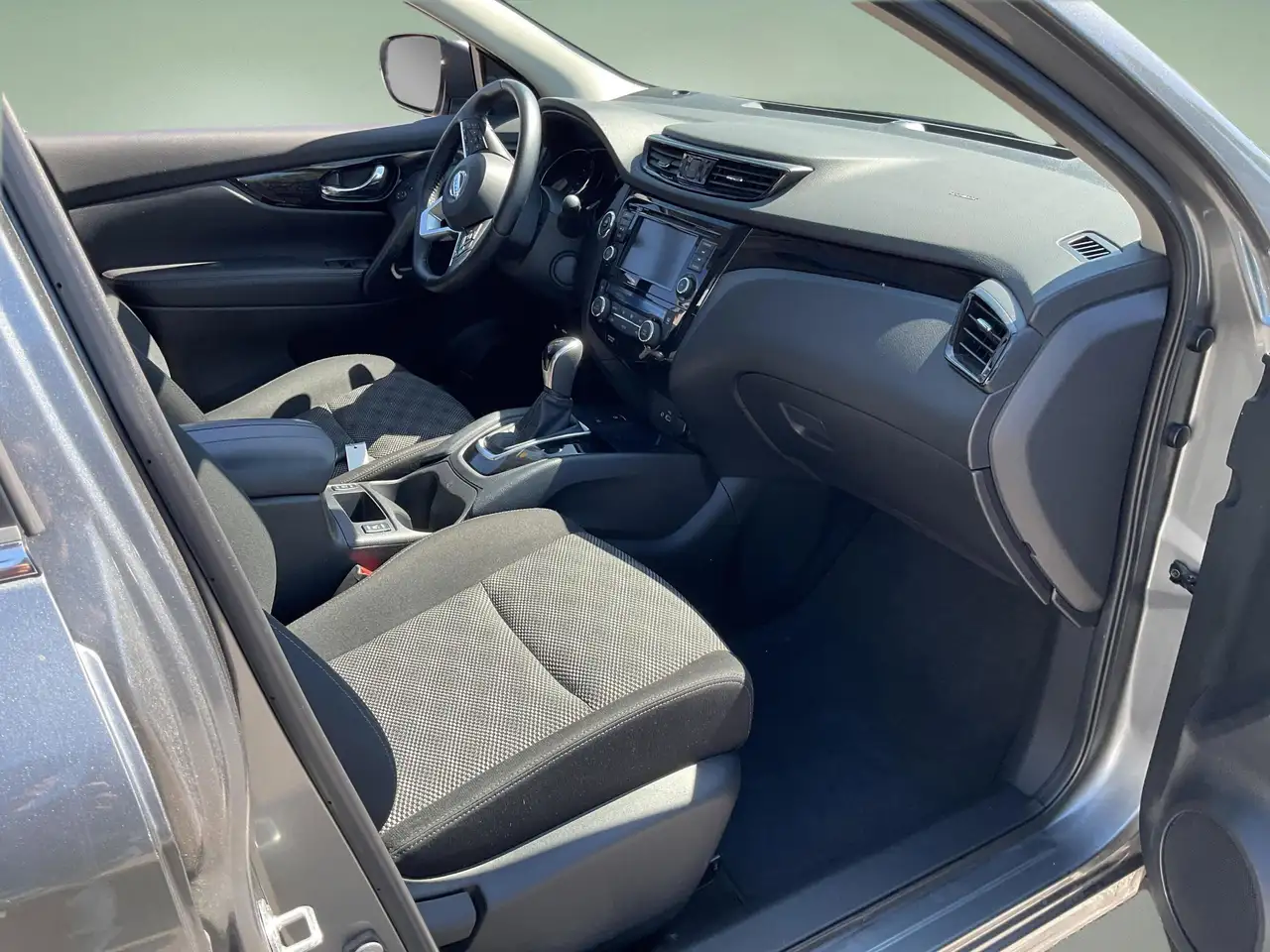 Nissan Qashqai photo Nissan Qashqai