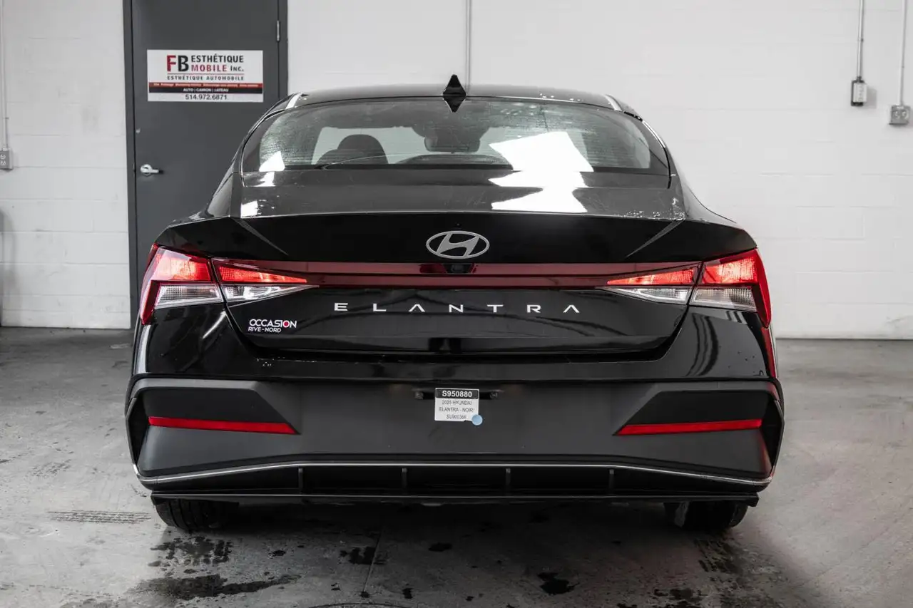 Hyundai ELANTRA снимка Hyundai ELANTRA