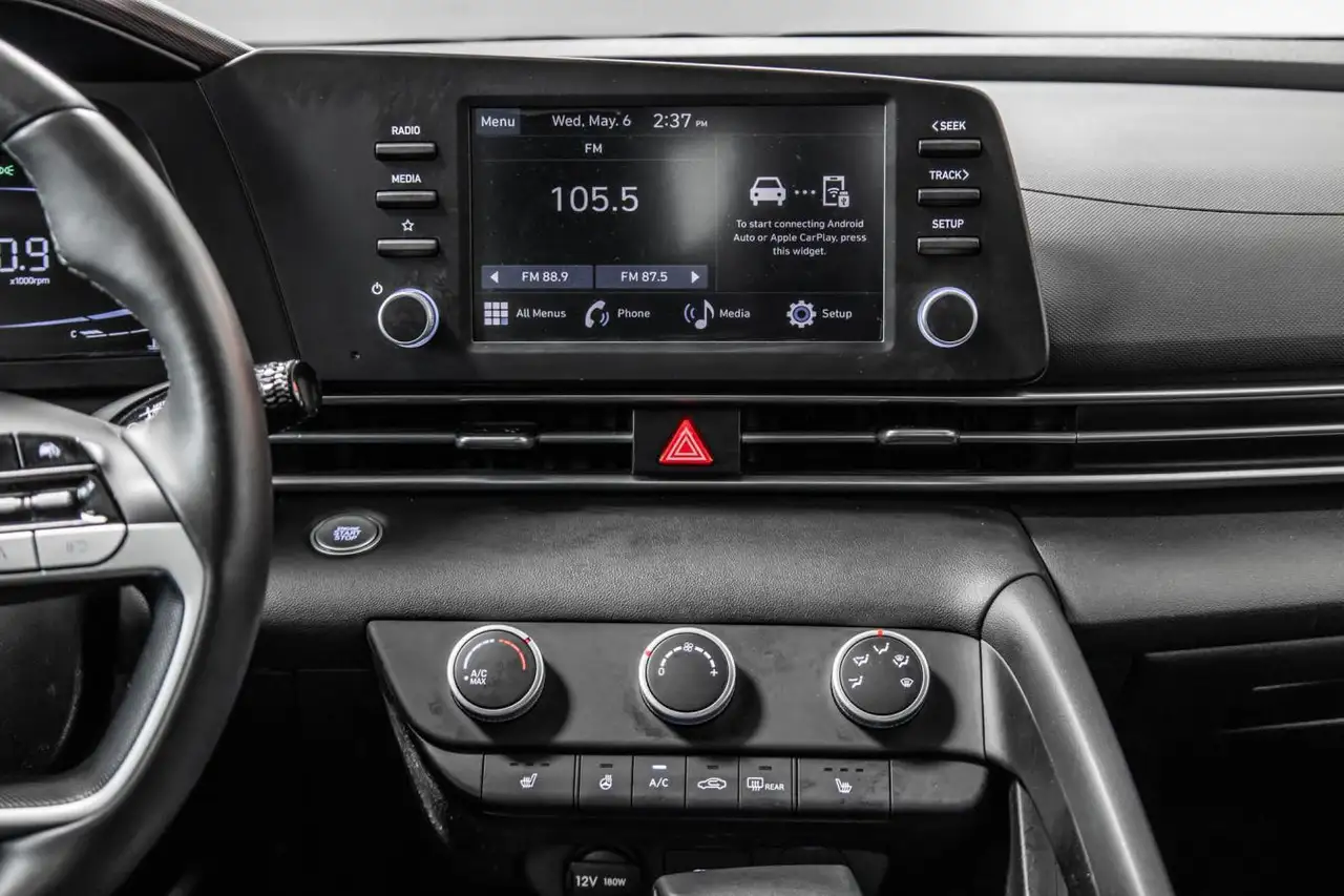 Hyundai ELANTRA снимка Hyundai ELANTRA