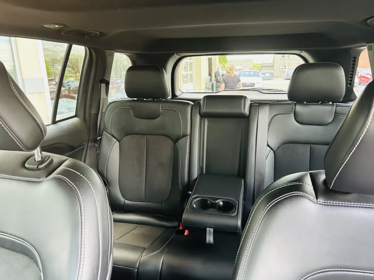 Jeep Grand Cherokee снимка Jeep Grand Cherokee