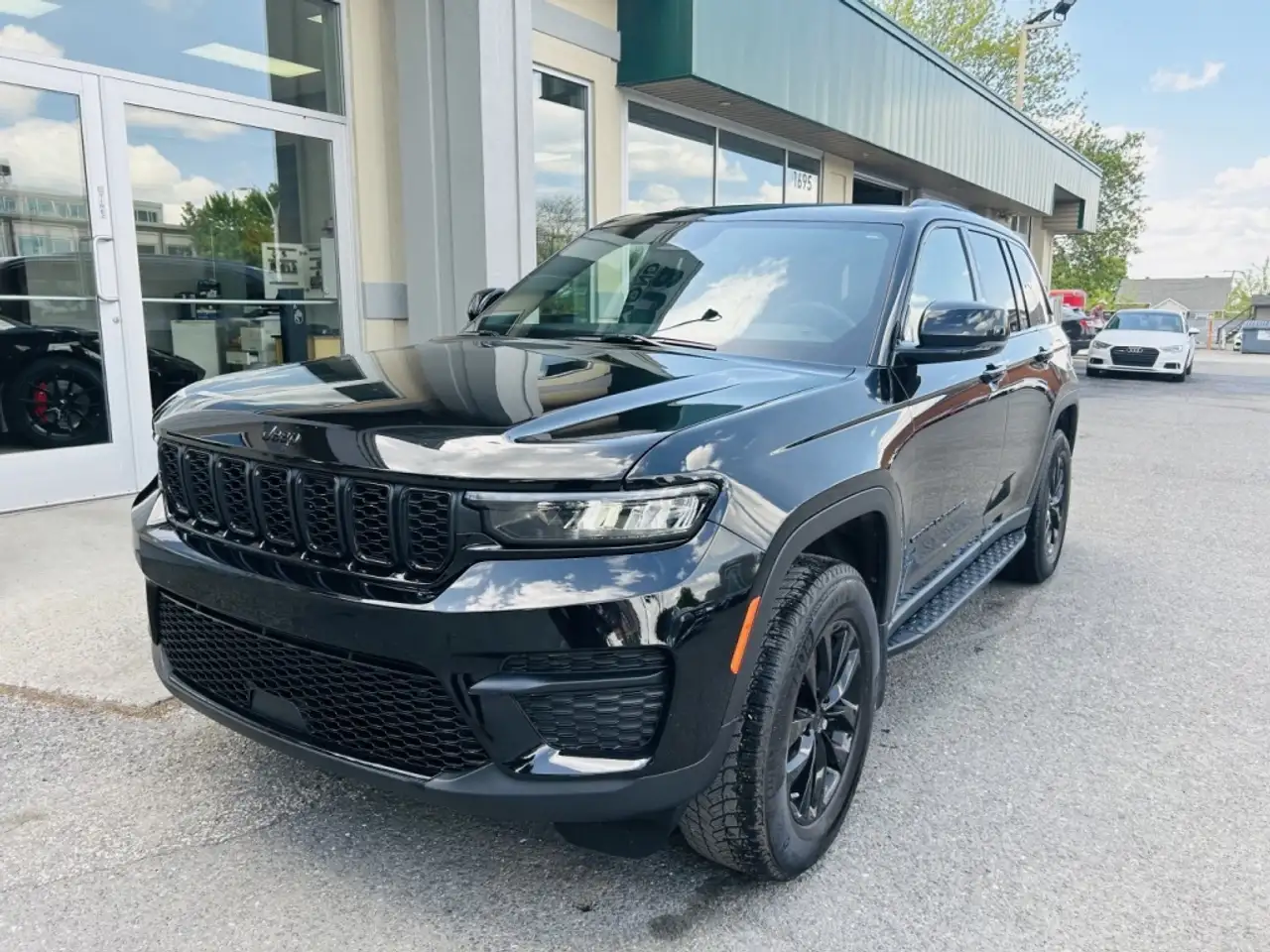 Jeep Grand Cherokee снимка Jeep Grand Cherokee