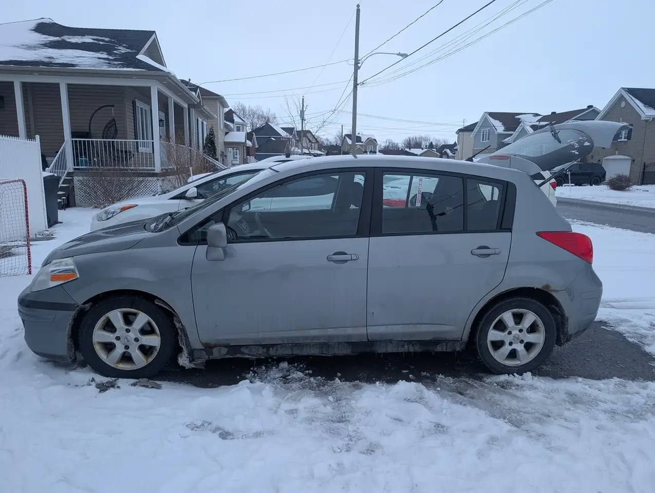 Nissan Versa снимка Nissan Versa