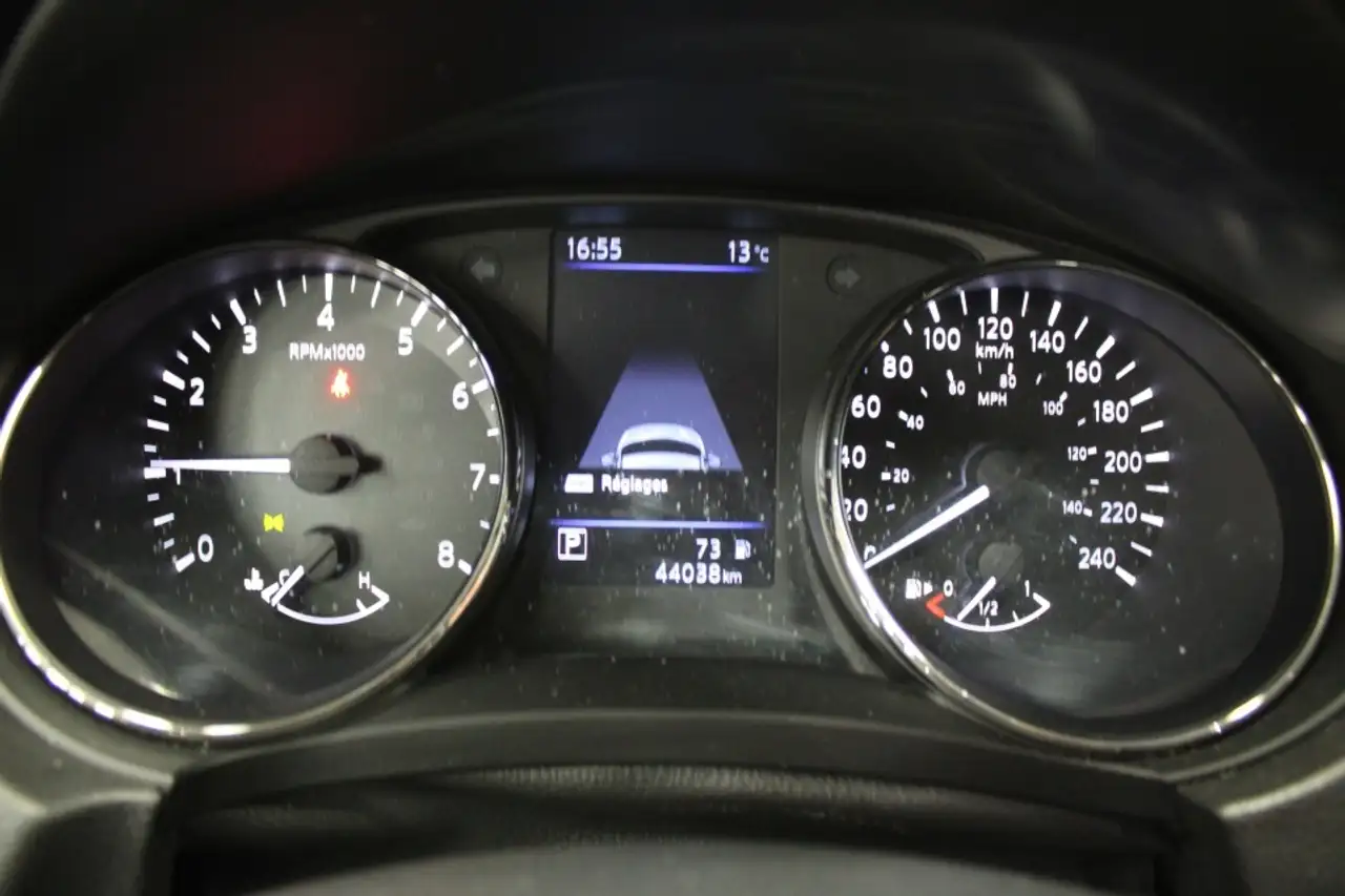 Nissan Qashqai снимка Nissan Qashqai