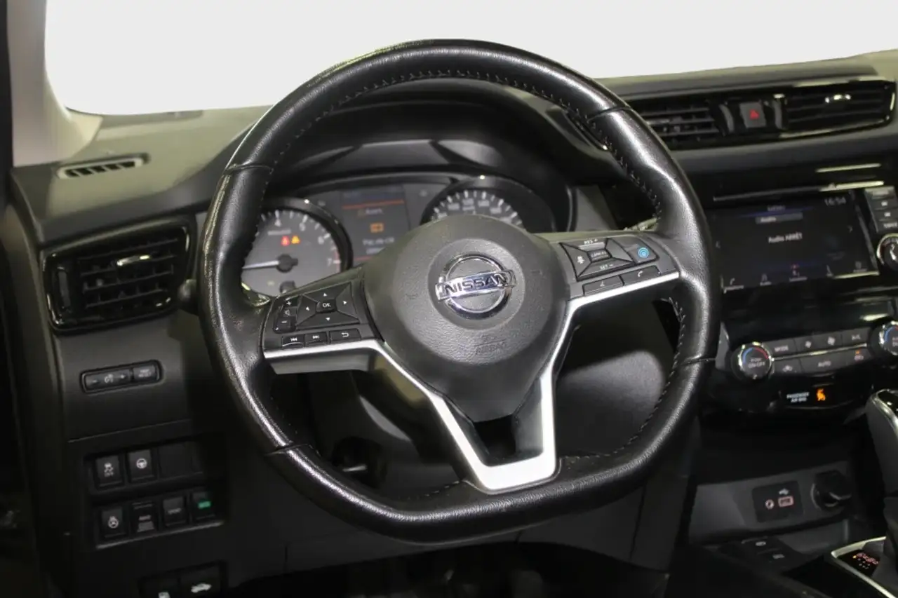 Nissan Qashqai снимка Nissan Qashqai