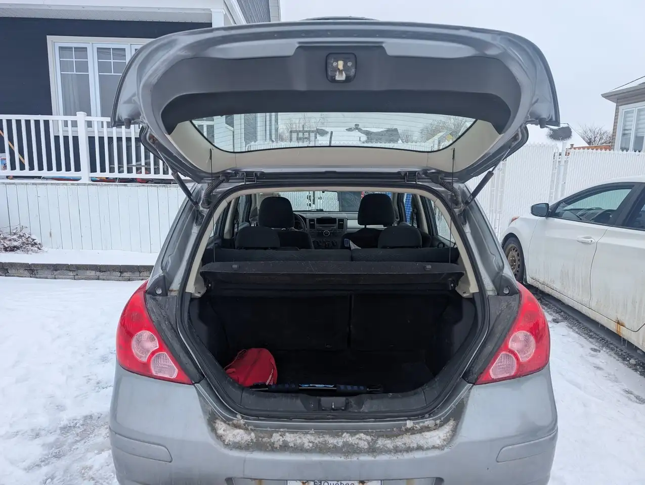 Nissan Versa снимка Nissan Versa