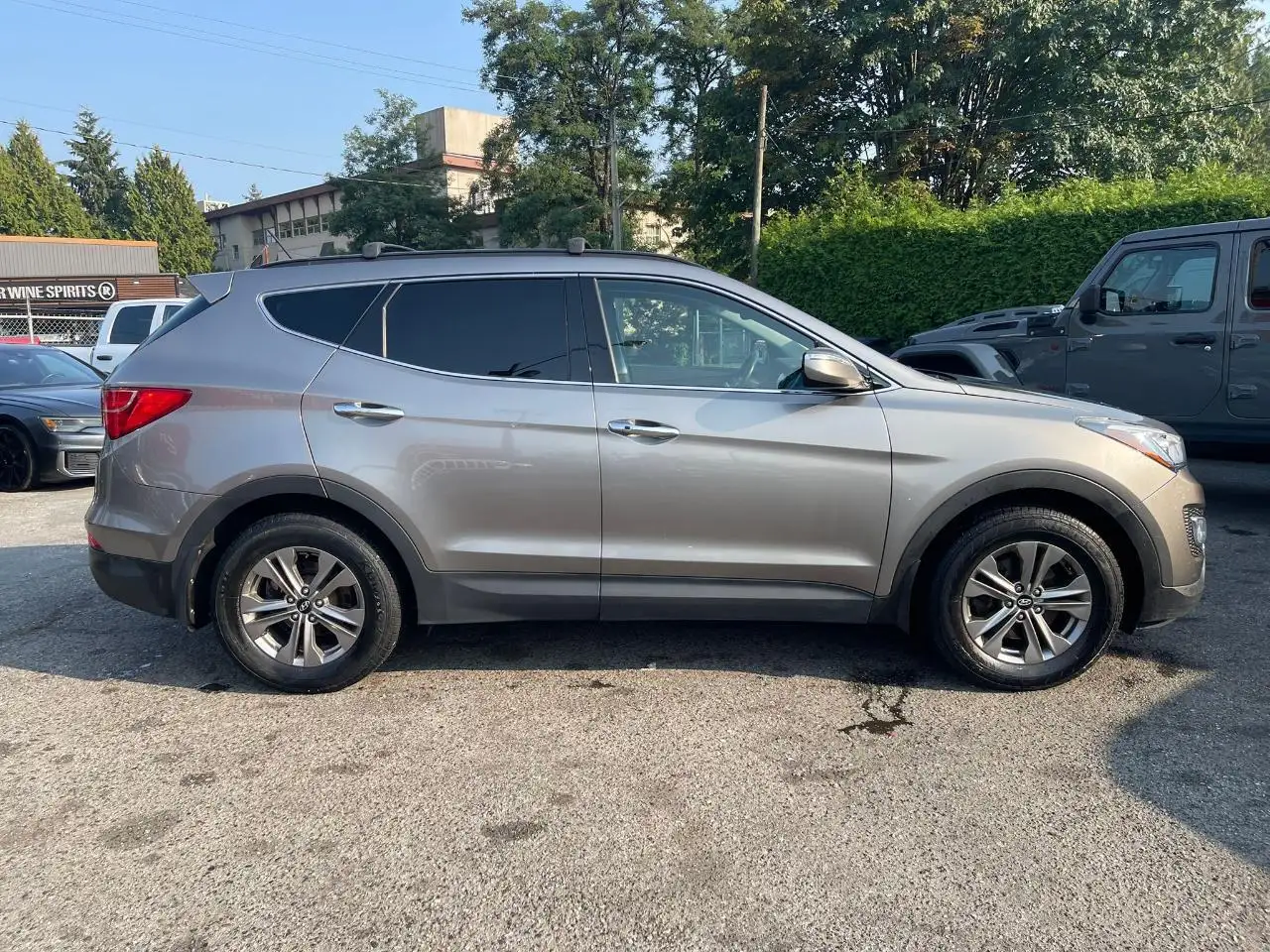 Hyundai SANTA FE photo Hyundai SANTA FE