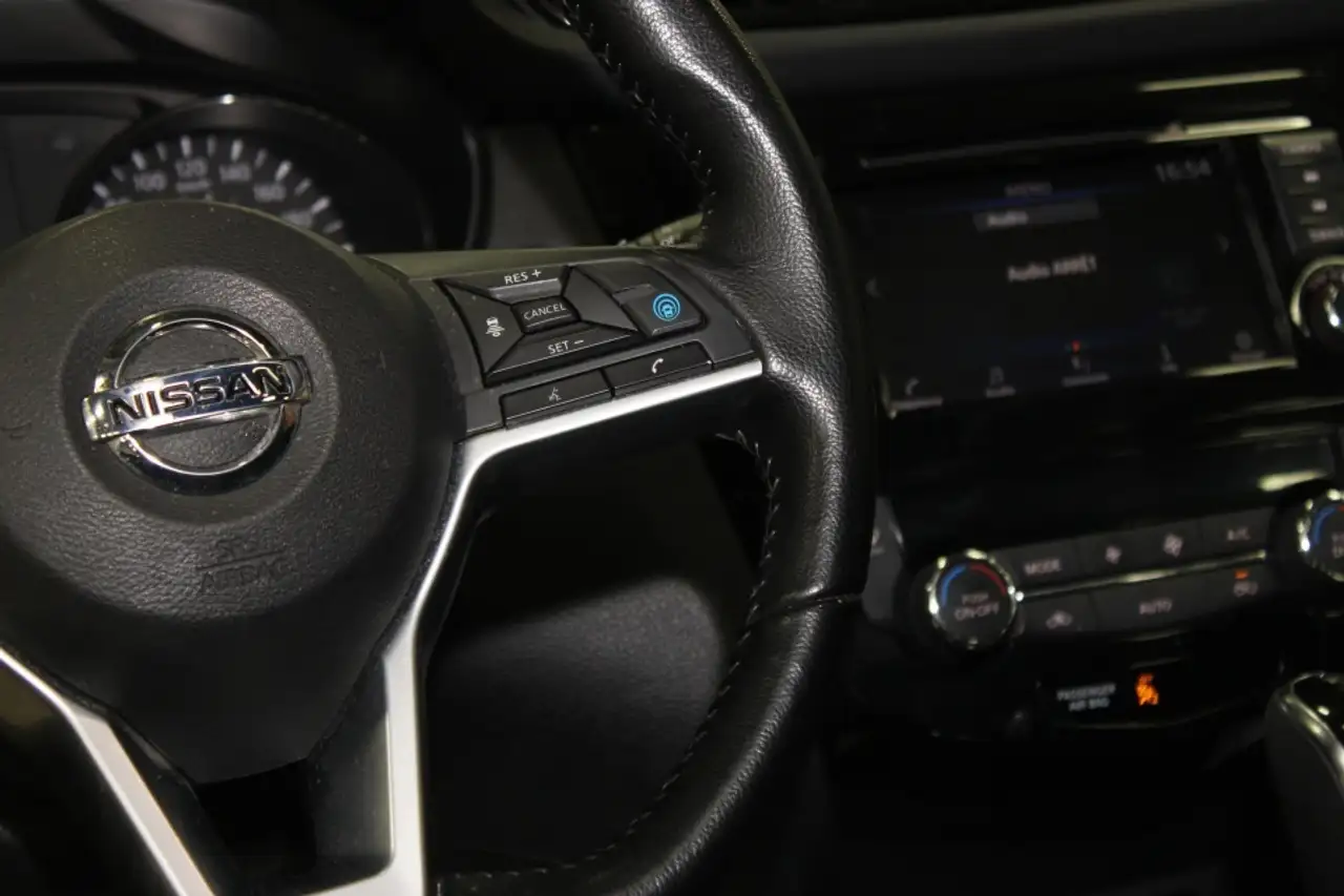Nissan Qashqai снимка Nissan Qashqai