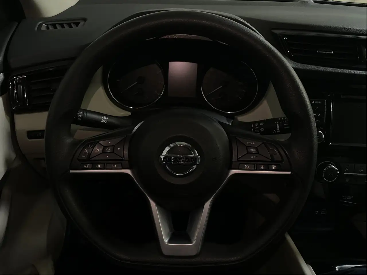 Nissan Qashqai photo Nissan Qashqai