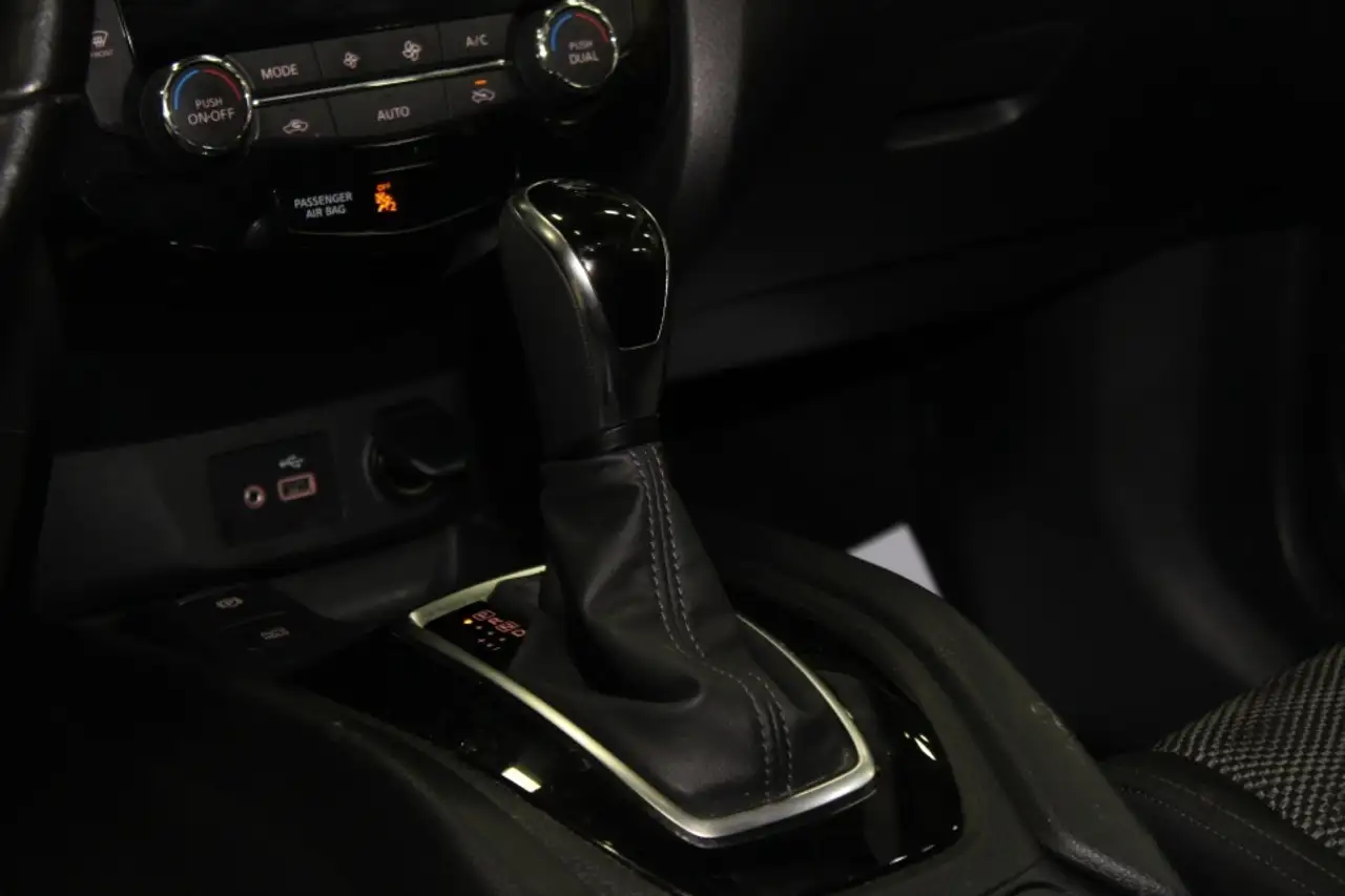 Nissan Qashqai снимка Nissan Qashqai