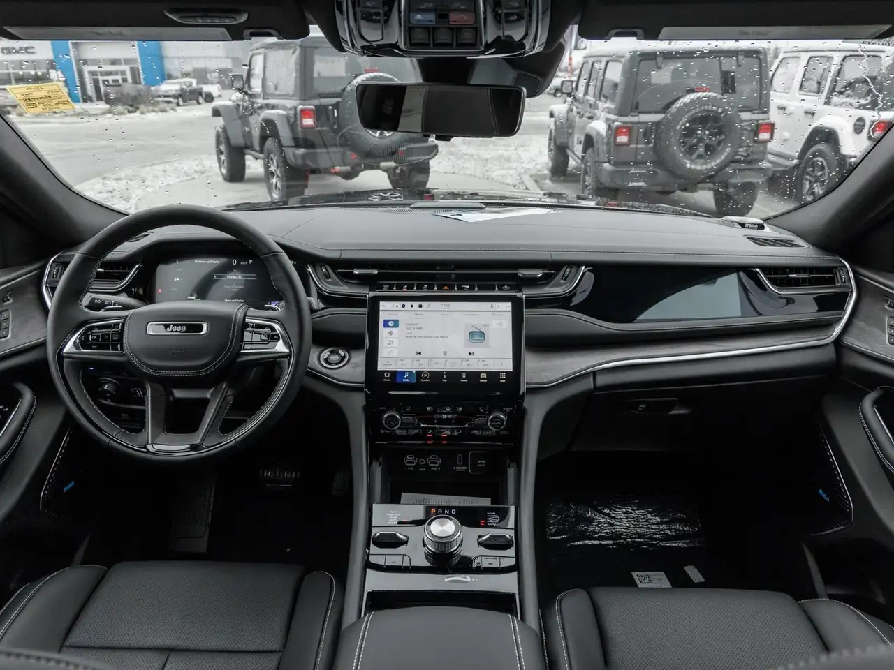 Jeep Grand Cherokee снимка Jeep Grand Cherokee