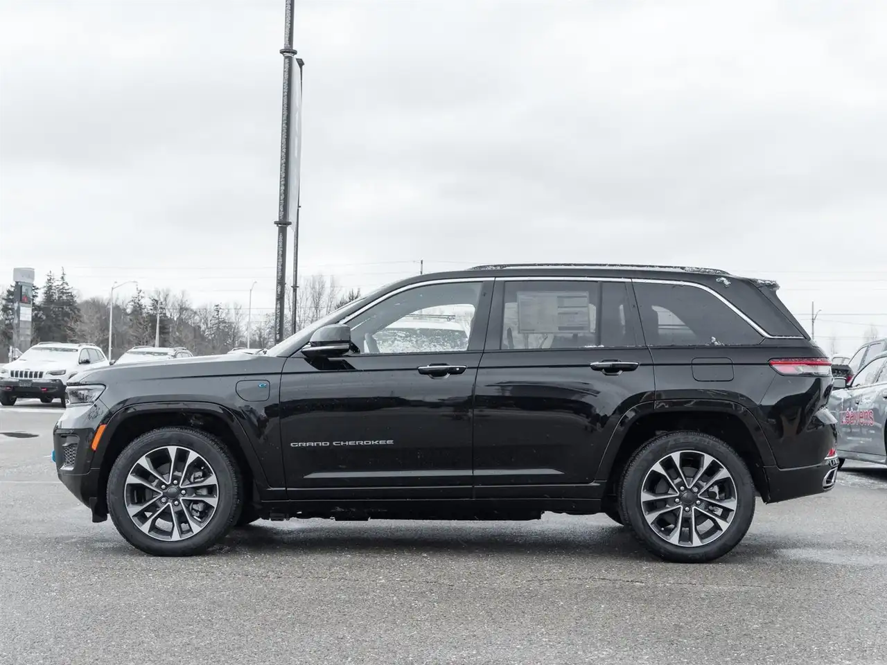 Jeep Grand Cherokee снимка Jeep Grand Cherokee