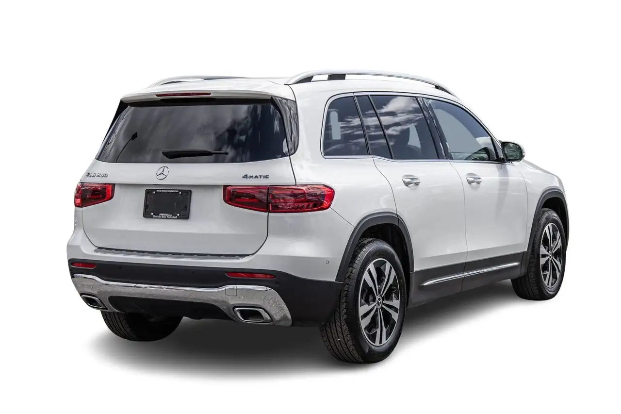 Mercedes-Benz GLB снимка Mercedes-Benz GLB