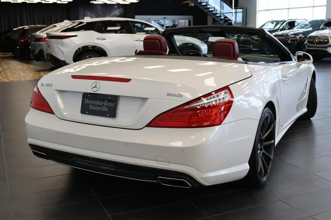 Mercedes-Benz SL снимка Mercedes-Benz SL