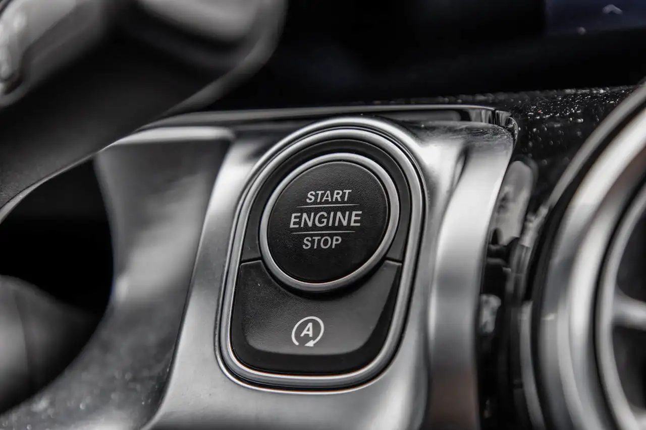 Mercedes-Benz GLB снимка Mercedes-Benz GLB
