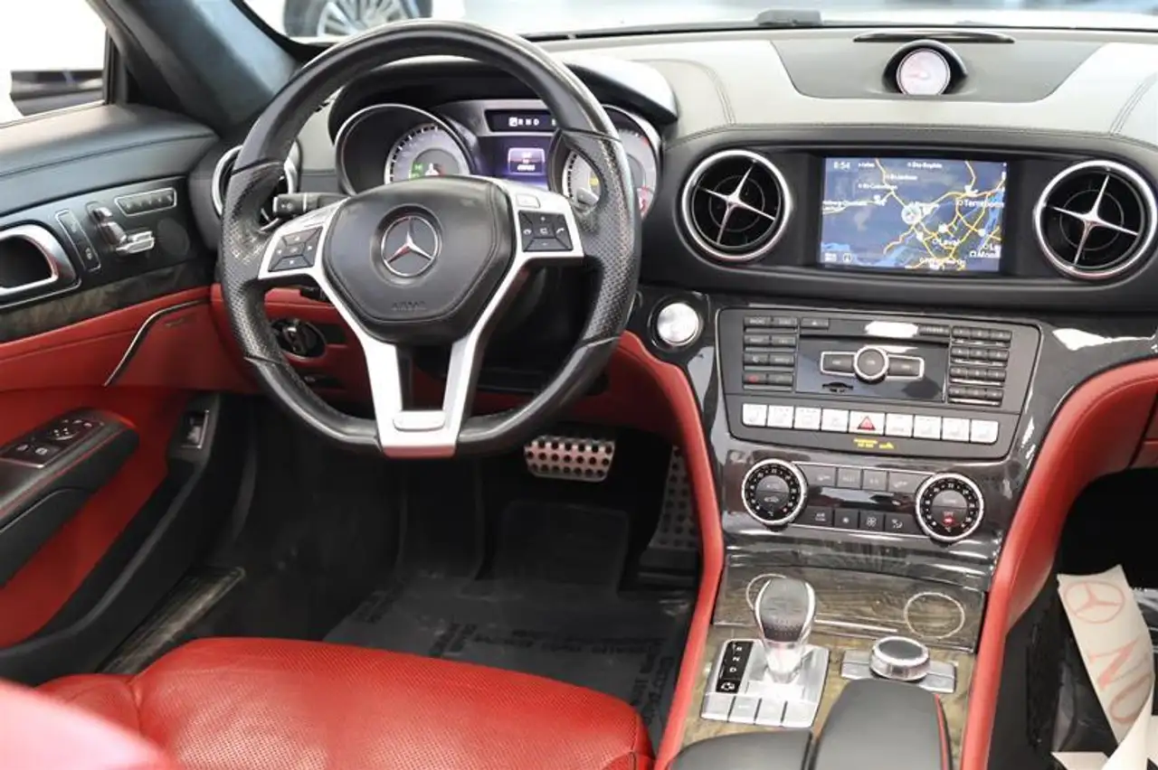 Mercedes-Benz SL снимка Mercedes-Benz SL