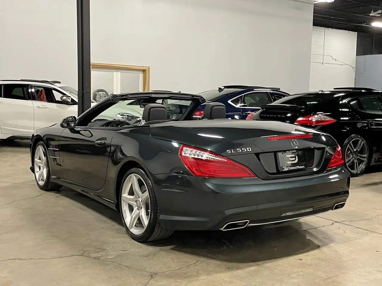 Mercedes-Benz SL снимка Mercedes-Benz SL
