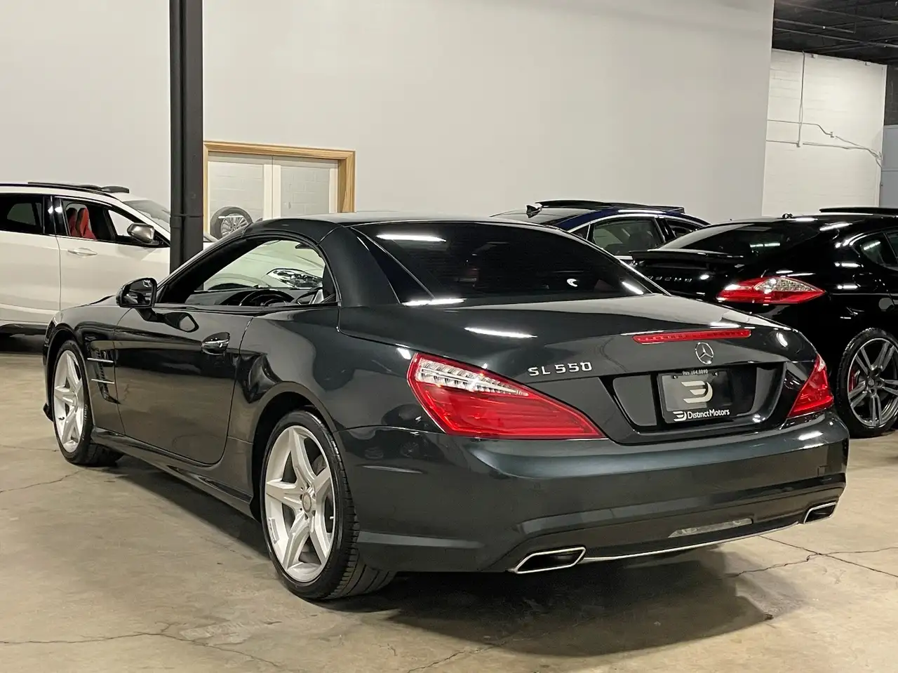 Mercedes-Benz SL снимка Mercedes-Benz SL