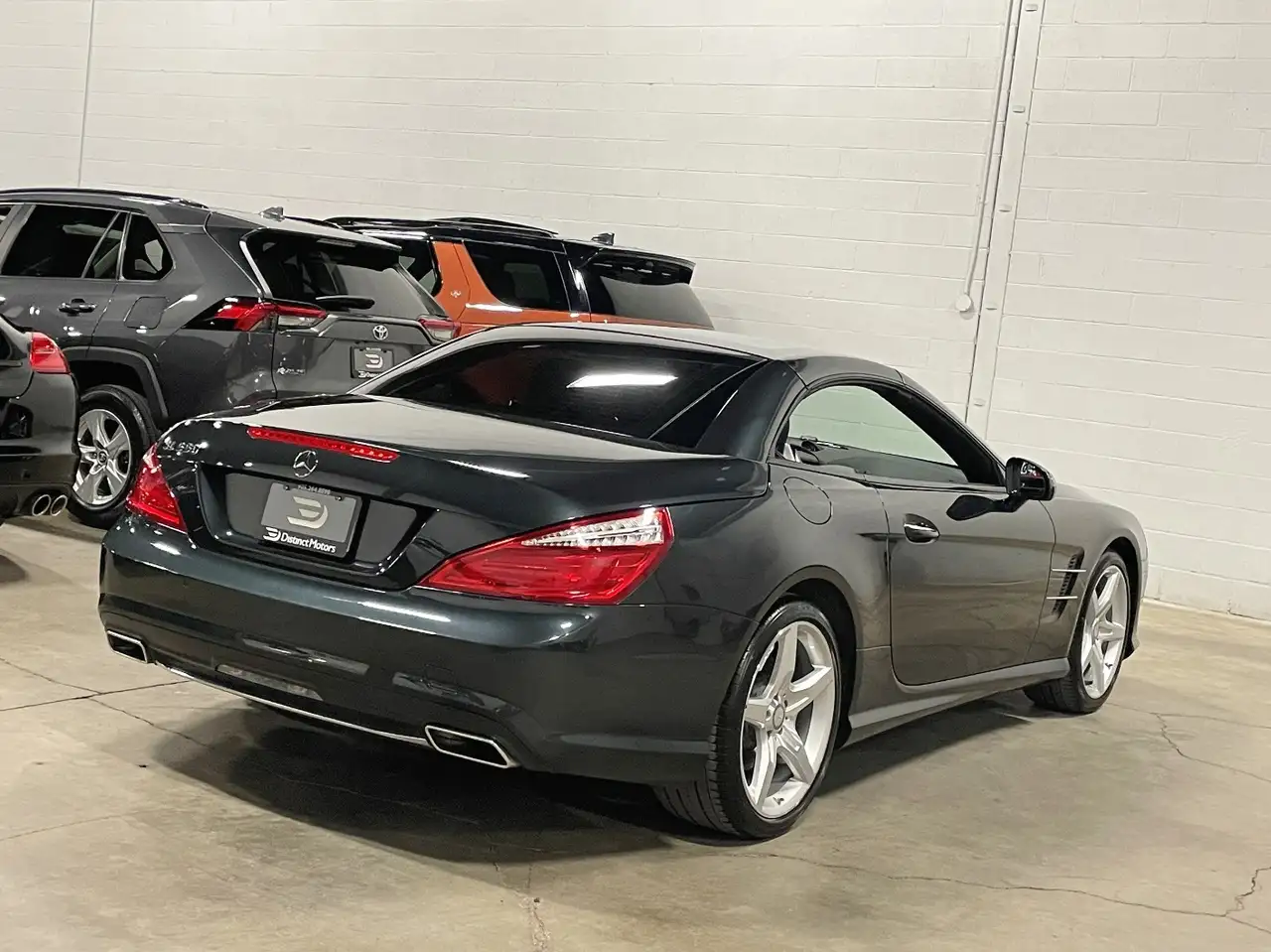 Mercedes-Benz SL снимка Mercedes-Benz SL