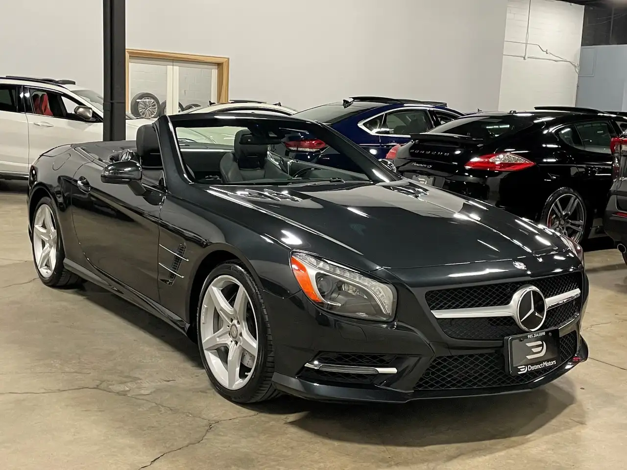 Mercedes-Benz SL снимка Mercedes-Benz SL