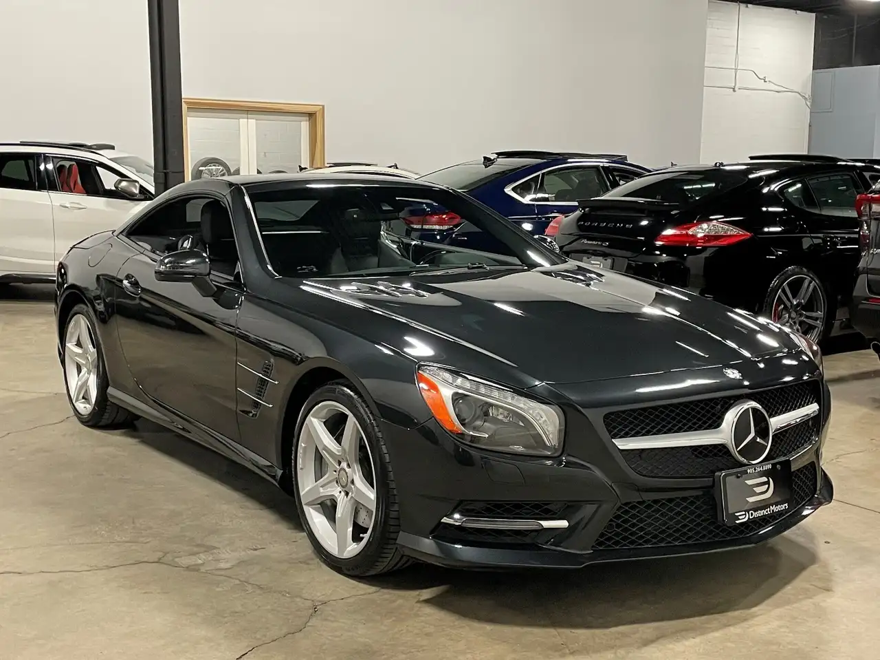 Mercedes-Benz SL снимка Mercedes-Benz SL