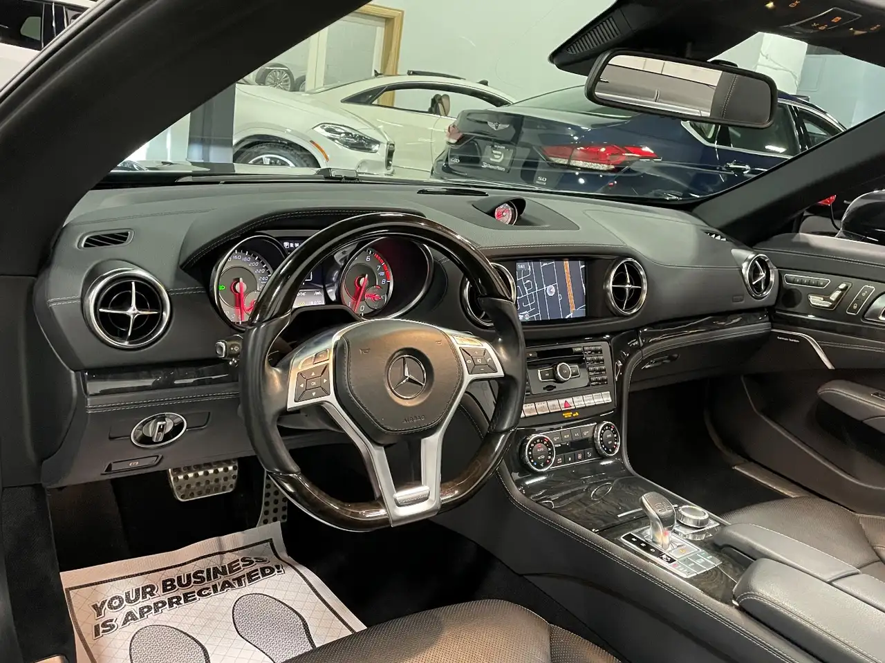 Mercedes-Benz SL снимка Mercedes-Benz SL