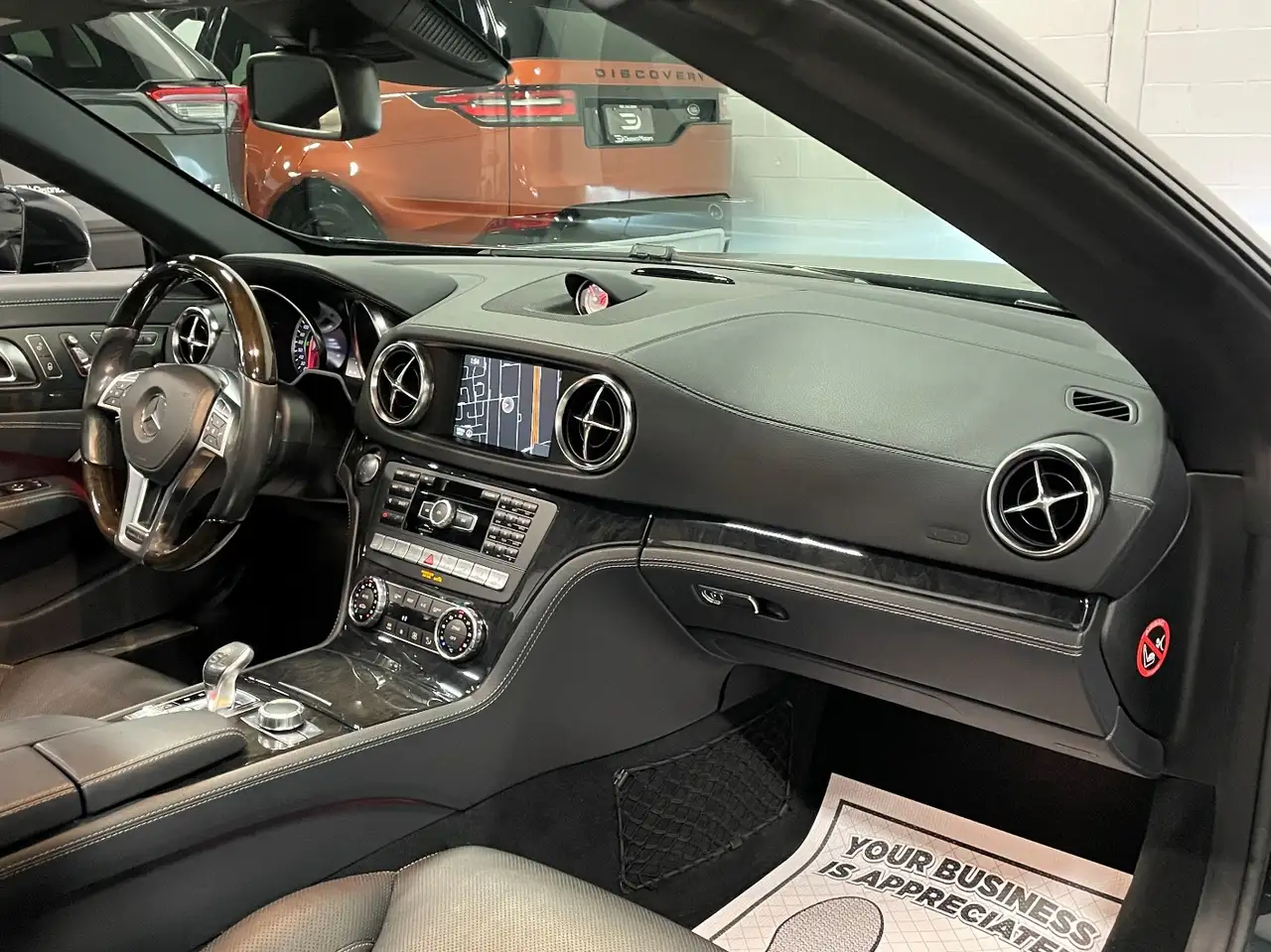 Mercedes-Benz SL снимка Mercedes-Benz SL