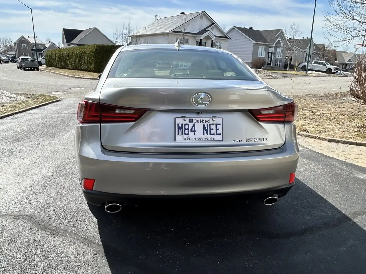 Lexus IS снимка Lexus IS
