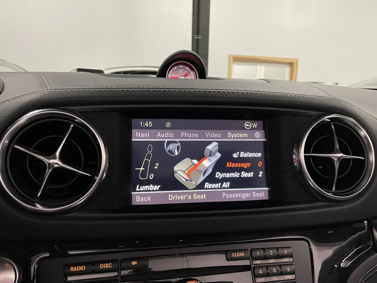 Mercedes-Benz SL снимка Mercedes-Benz SL