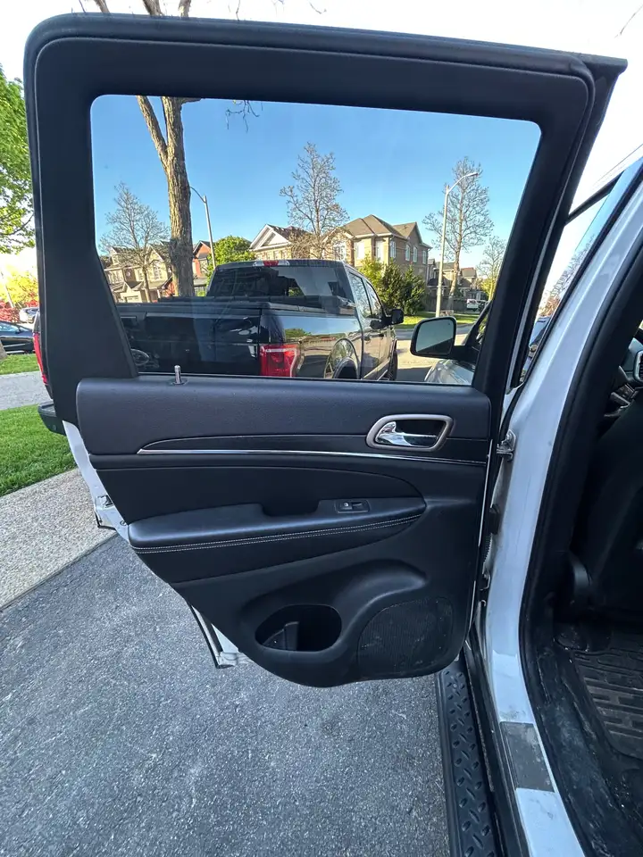 Jeep Grand Cherokee снимка Jeep Grand Cherokee