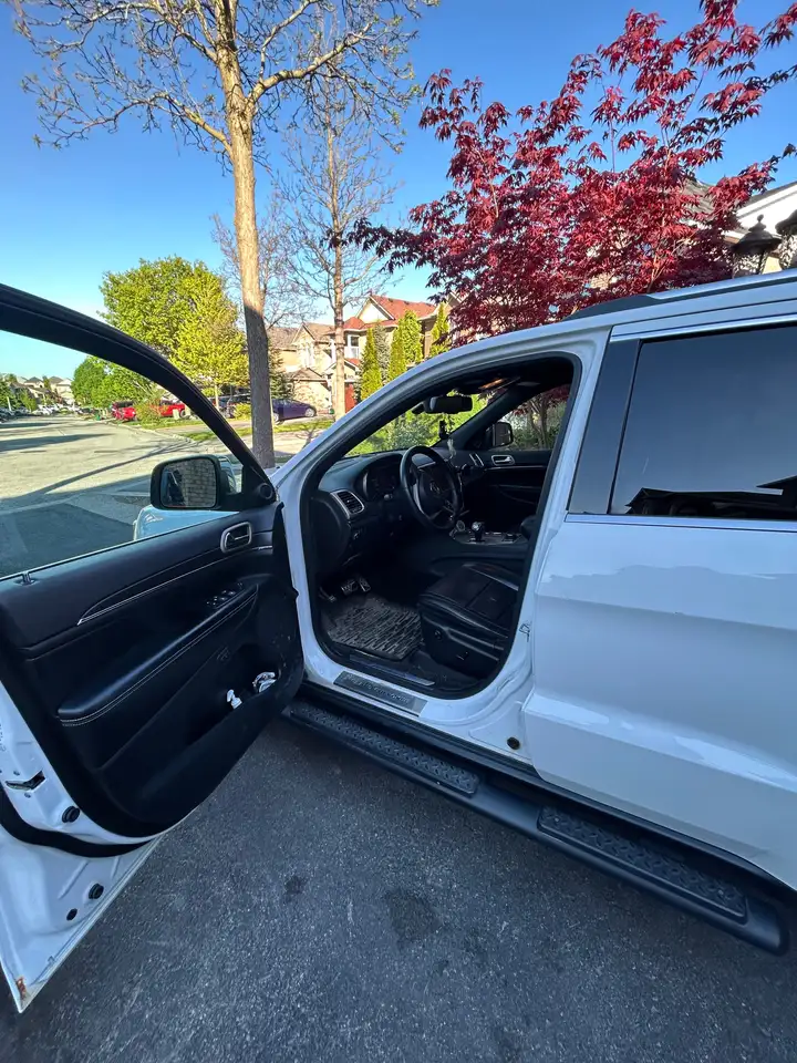 Jeep Grand Cherokee снимка Jeep Grand Cherokee