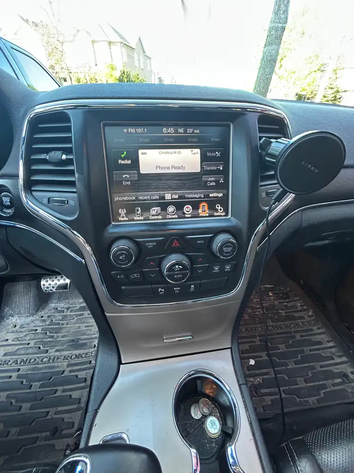 Jeep Grand Cherokee снимка Jeep Grand Cherokee