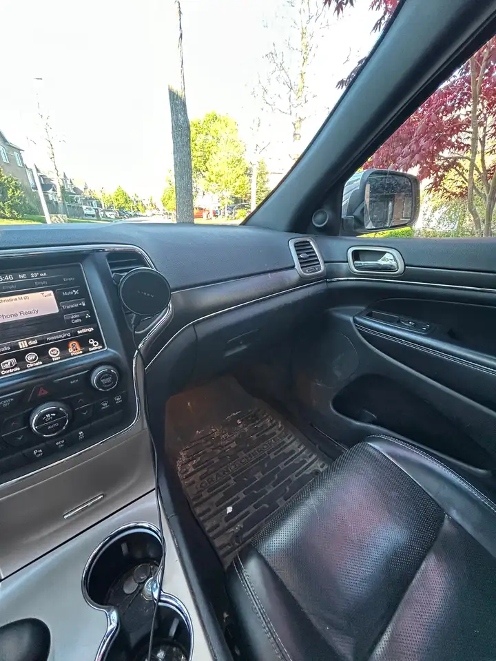 Jeep Grand Cherokee снимка Jeep Grand Cherokee