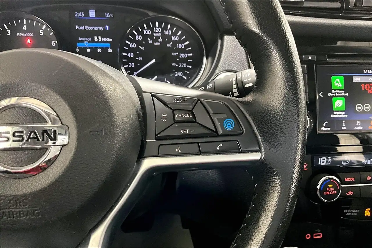 Nissan Qashqai снимка Nissan Qashqai