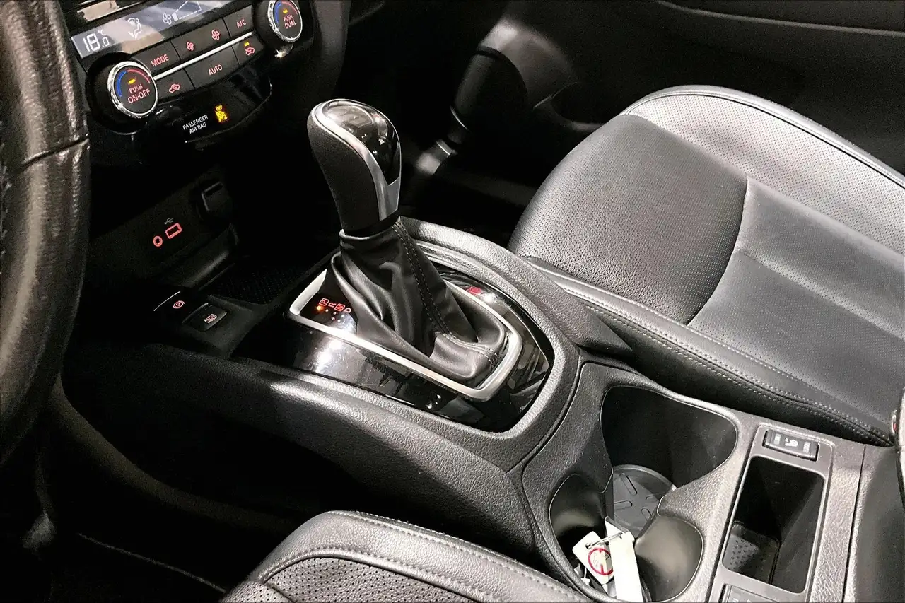Nissan Qashqai снимка Nissan Qashqai