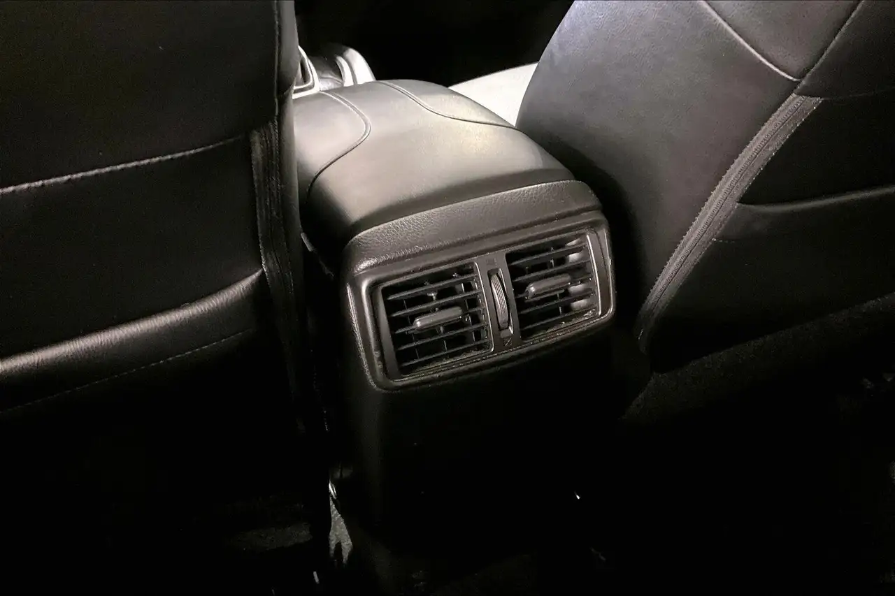 Nissan Qashqai снимка Nissan Qashqai