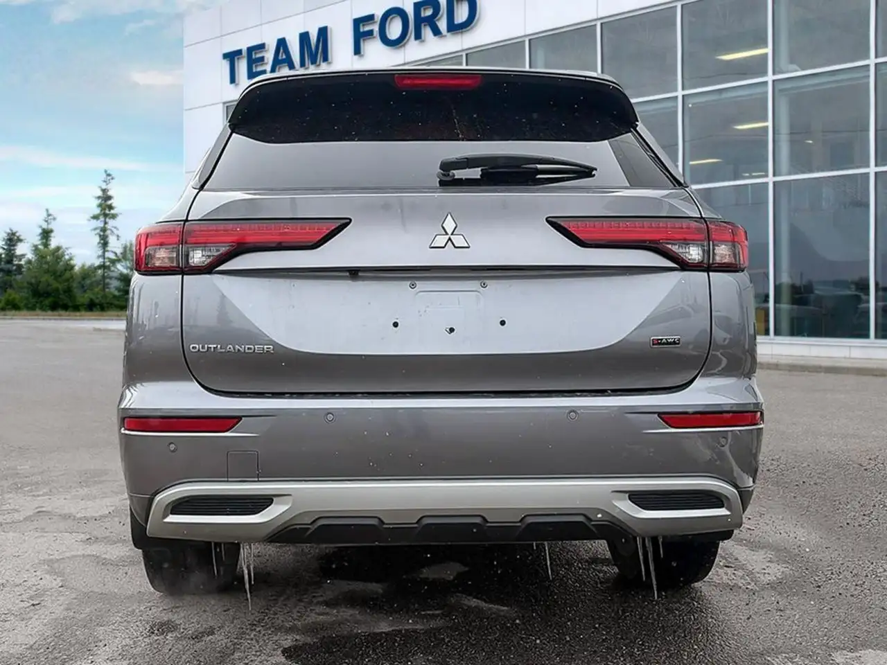 Mitsubishi Outlander снимка Mitsubishi Outlander