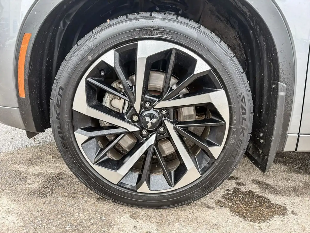 Mitsubishi Outlander снимка Mitsubishi Outlander