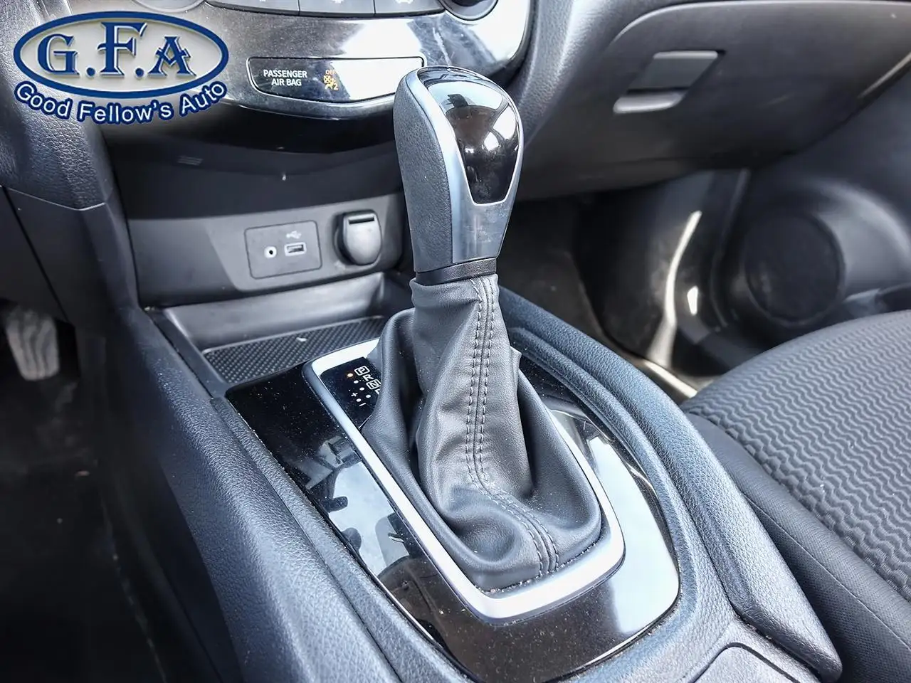 Nissan Qashqai снимка Nissan Qashqai