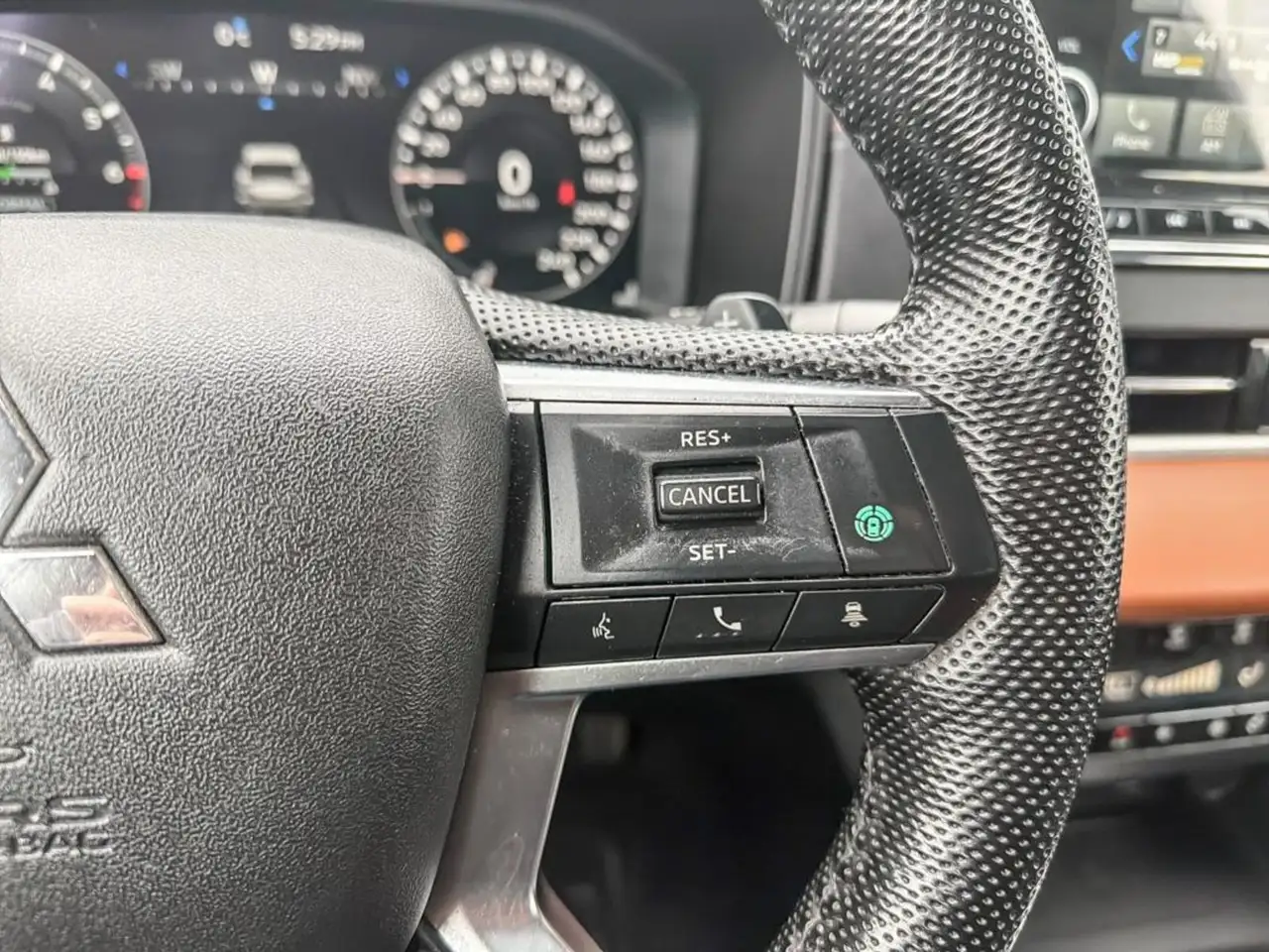 Mitsubishi Outlander снимка Mitsubishi Outlander